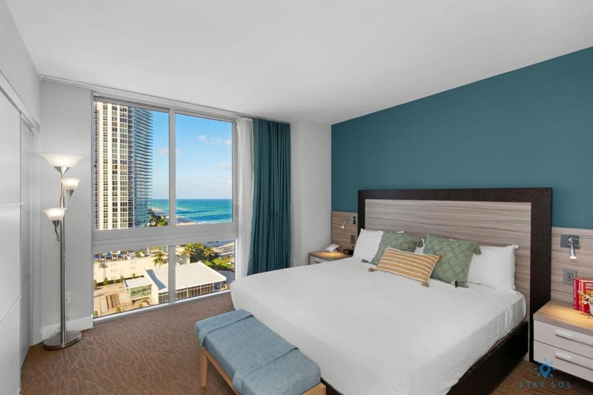 Beachfront Resort Pool Ocean View Balcony Miami Beach Exterior photo