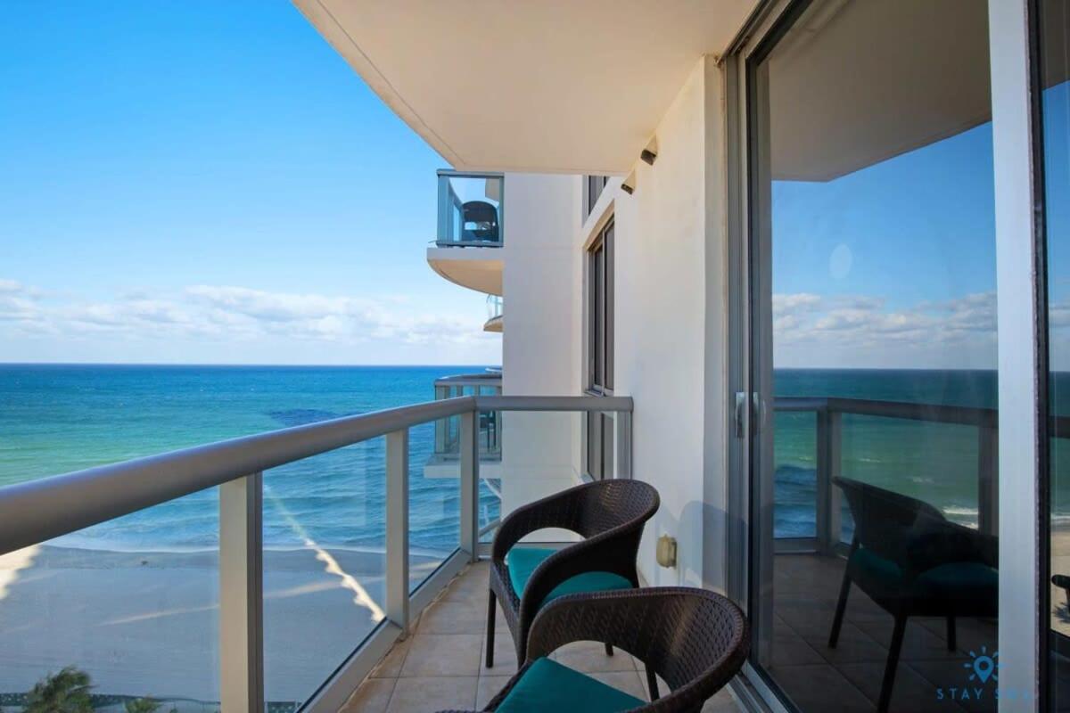 Beachfront Resort Pool Ocean View Balcony Miami Beach Exterior photo