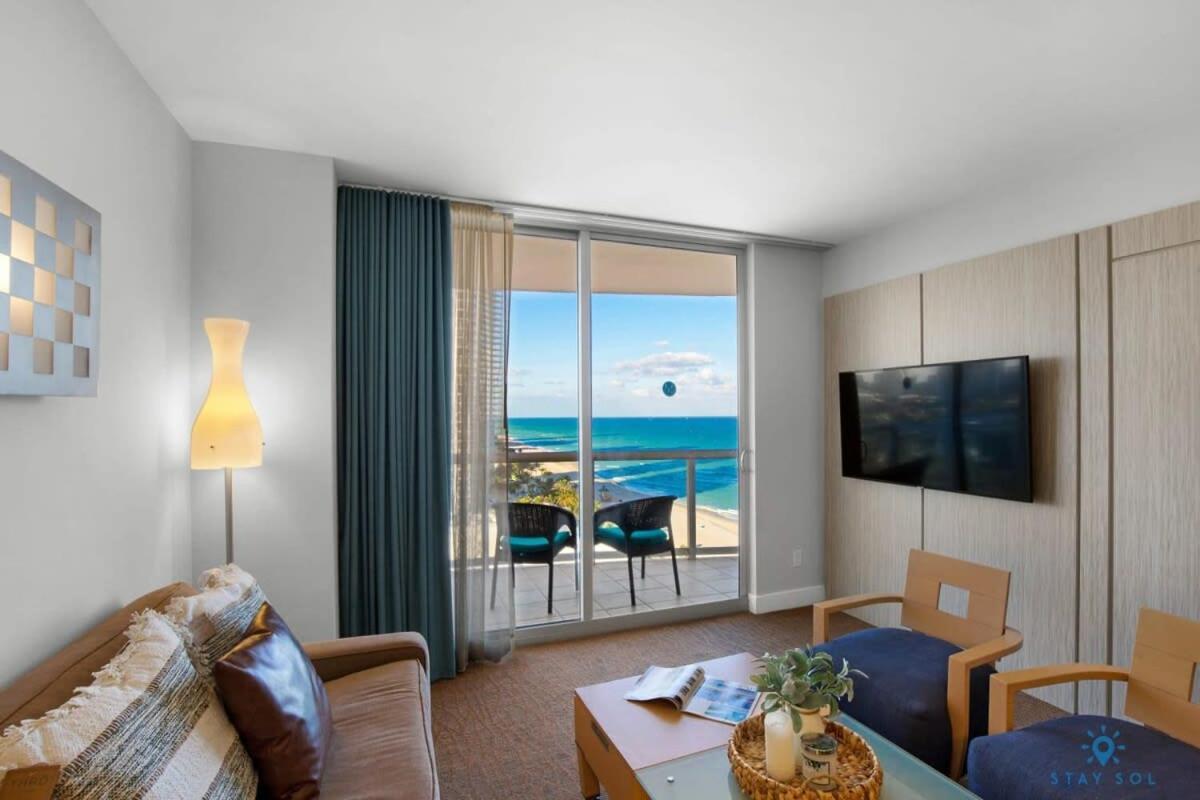 Beachfront Resort Pool Ocean View Balcony Miami Beach Exterior photo